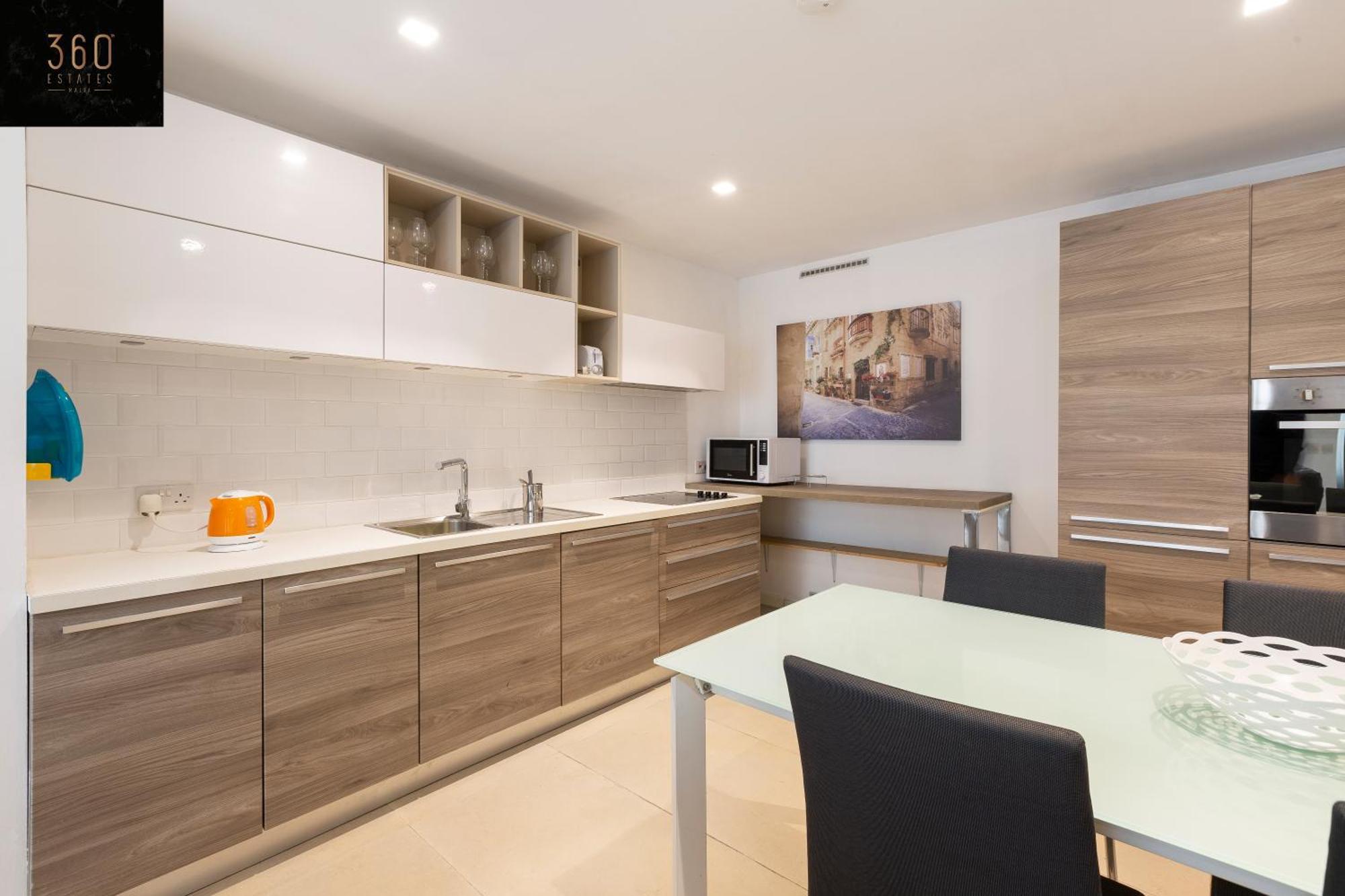 4Br Home In Prime Location Just Off The Promenade By 360 Estates 슬리에마 외부 사진