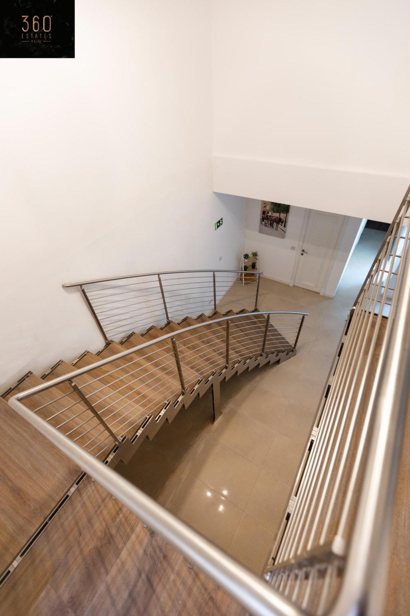 4Br Home In Prime Location Just Off The Promenade By 360 Estates 슬리에마 외부 사진